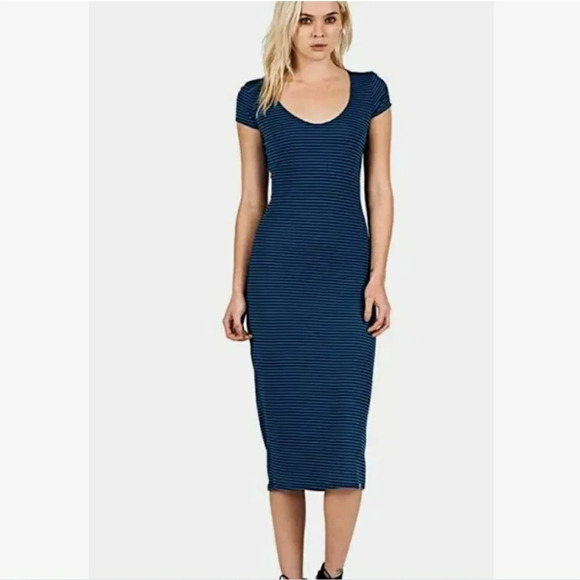 Volcom Womens Possession Body Con Dress Cut Out Back Blue Striped Stretch Sz L - Picture 1 of 14